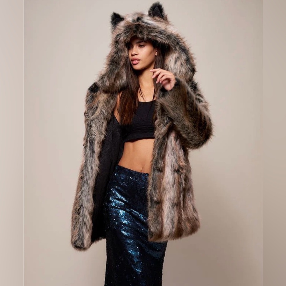 SPIRITHOODS CLASSIC WOMEN'S FAUX FUR COAT | GREY WOLF | MEDIUM